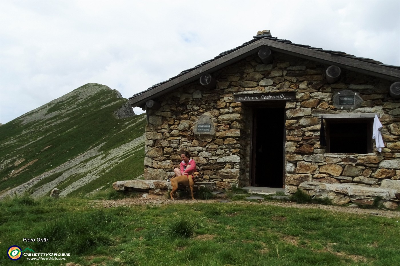 37 Passaggio al Bivacco Pedrinelli (2353 m).JPG